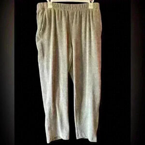 Lands End Sport Knit HighRise Corduroy Pants
Charcoal Heather Petite Med. 10-12.